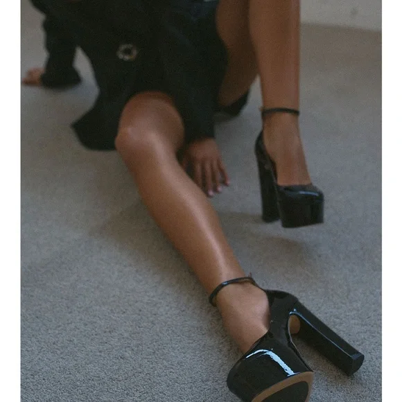 NEW Black Platform Ankle Strap Heels - Picture 7 of 11